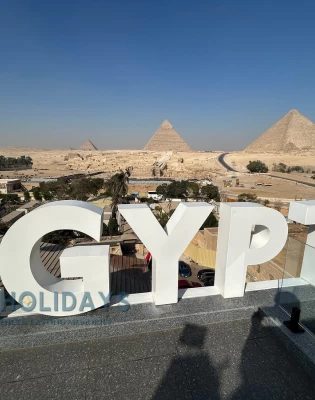Giza Pyramids, Memphis and Sakkara Tour